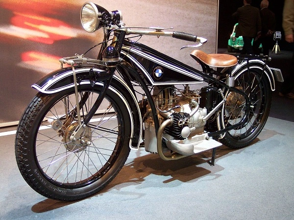 Первый мотоцикл BMW R 32